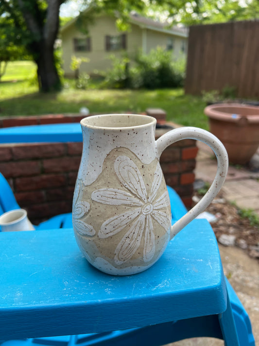 Neutral White Flower Sgraffito Mug 2