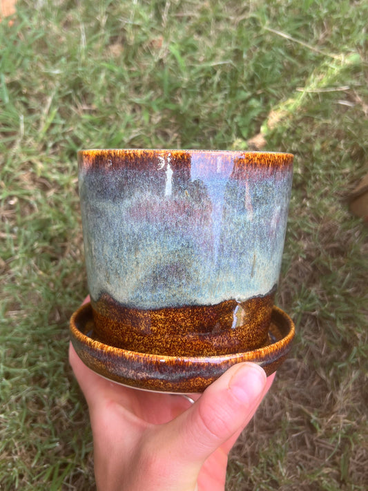 Small planter built in drip tray 2