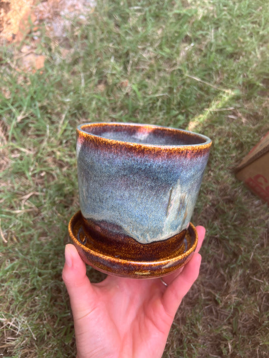 Small planter built in drip tray 2